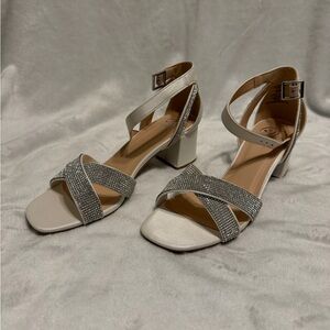 Daisy Fuentes White and Silver Sparkly Strappy Heels